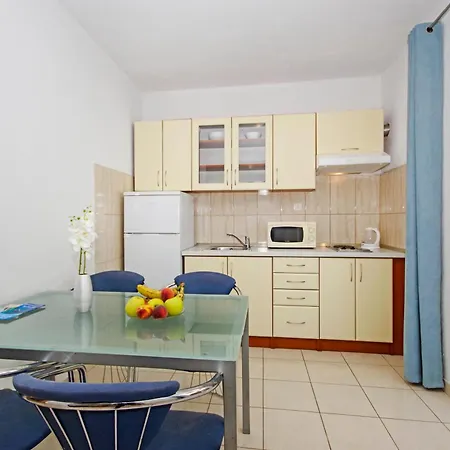 Апартаменты Orange House *