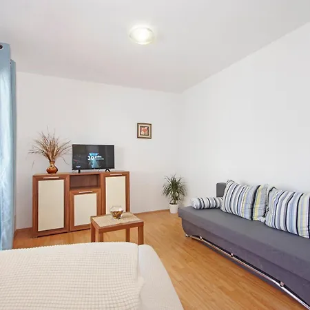 Orange House Апартаменты Подстрана